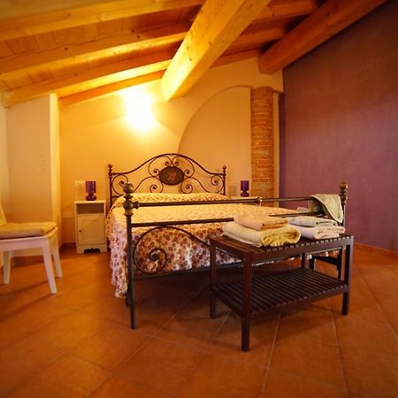 Agriturismo Il Sole Villa Rivarolo del Re ed Uniti Bagian luar foto