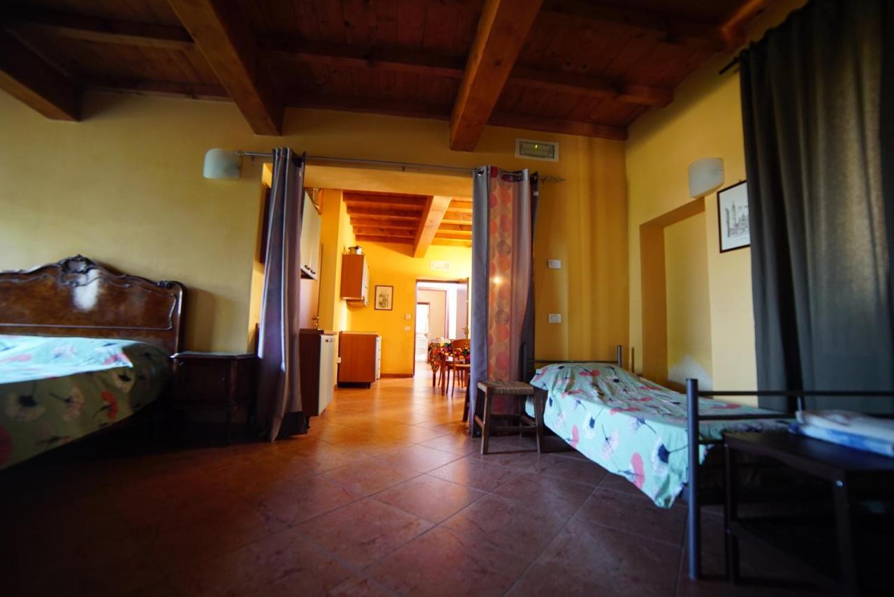 Agriturismo Il Sole Villa Rivarolo del Re ed Uniti Bagian luar foto