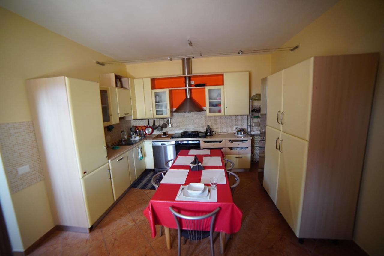 Agriturismo Il Sole Villa Rivarolo del Re ed Uniti Bagian luar foto