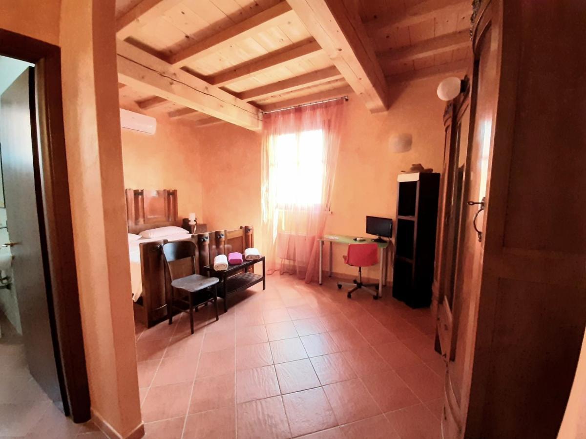 Agriturismo Il Sole Villa Rivarolo del Re ed Uniti Bagian luar foto